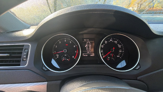 Used 2017 Volkswagen Jetta SE FWD image 23