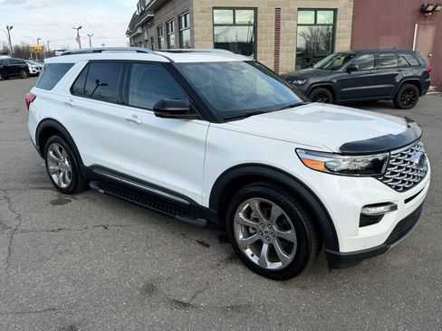 Used 2020 Ford Explorer Platinum w/ Premium Technology Package image 7