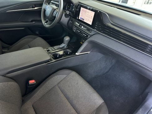 Used 2025 Toyota Camry LE FWD image 14