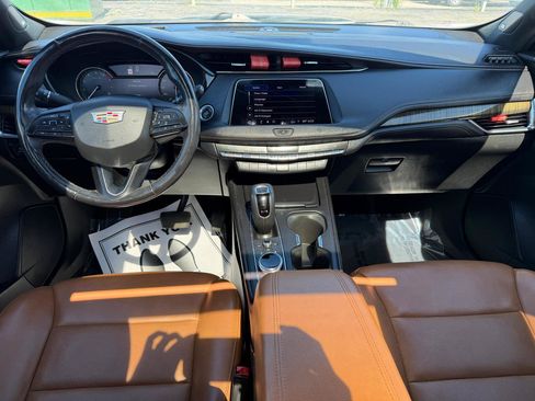 Used 2019 Cadillac XT4 Premium Luxury FWD image 29