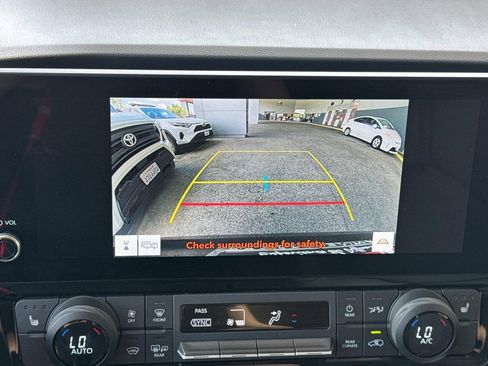 Used 2025 Toyota Grand Highlander FWD image 18