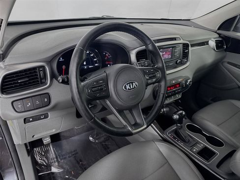 Used 2016 Kia Sorento EX w/ EX Premium Package FWD image 9