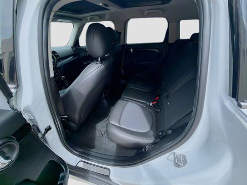 Used 2019 MINI Cooper Countryman ALL4 w/ Premium Package AWD/4WD image 21