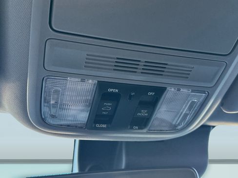 Used 2022 Honda Pilot Special Edition image 39