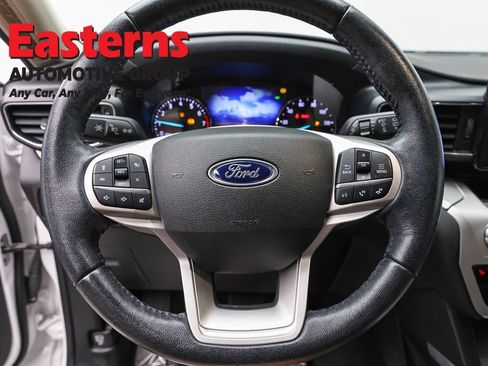 Used 2022 Ford Explorer XLT w/ Equipment Group 202A AWD/4WD image 10