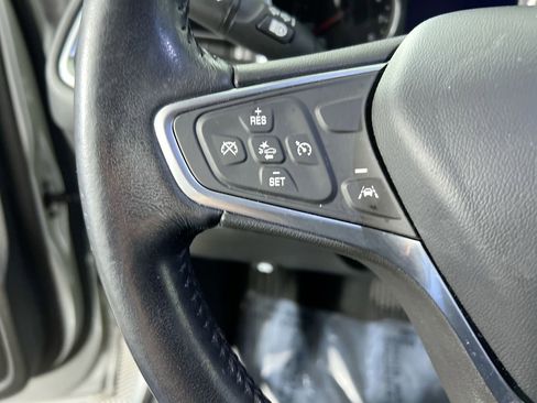 Used 2022 Chevrolet Equinox LT image 16