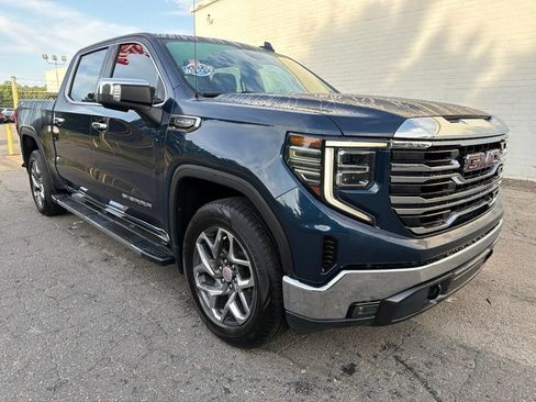 Used 2023 GMC Sierra 1500 SLT w/ SLT Premium Package AWD/4WD image 8