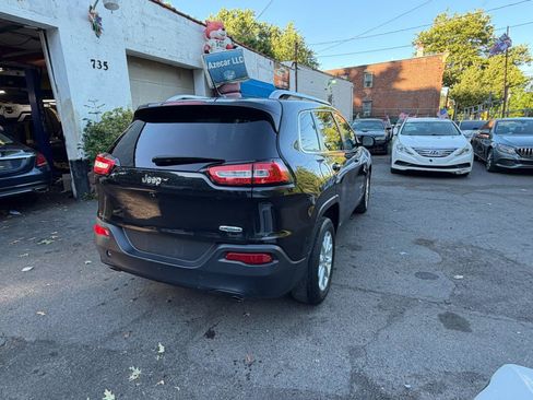 Used 2014 Jeep Cherokee Latitude w/ Comfort/Convenience Group FWD image 9