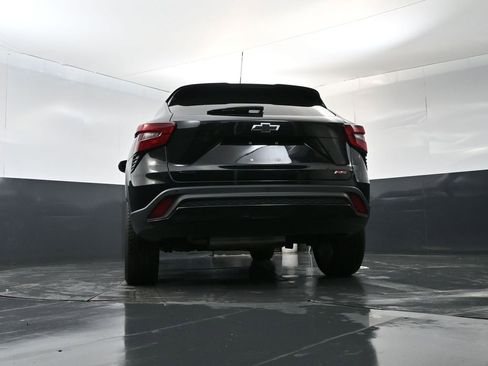 Used 2024 Chevrolet Trax RS w/ Driver Confidence Package FWD image 22