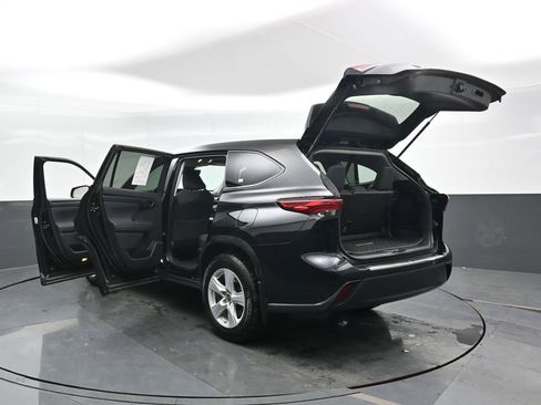Used 2023 Toyota Highlander L image 53