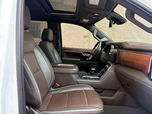 Used 2022 GMC Sierra 1500 Denali w/ Technology Package AWD/4WD image 26