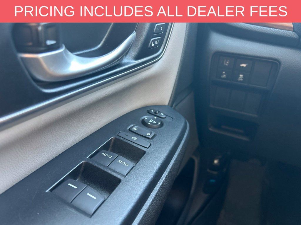 Used 2018 Honda CR-V Touring image 13