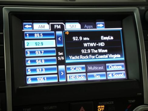 Used 2013 Toyota Camry XLE w/ Leather Pkg FWD image 21