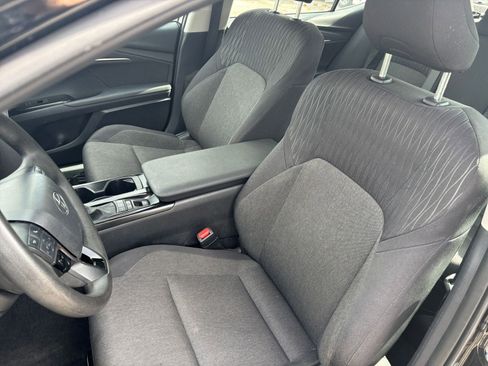 Used 2025 Toyota Camry LE image 35