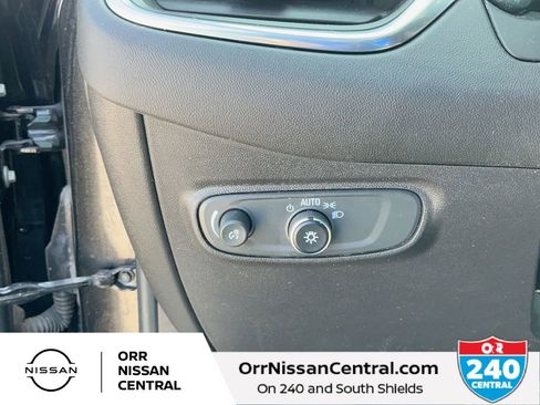 Used 2023 Chevrolet Equinox LT image 18