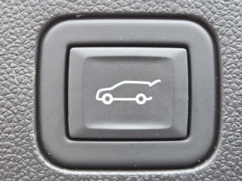 Used 2023 GMC Yukon XL AT4 AWD/4WD image 23