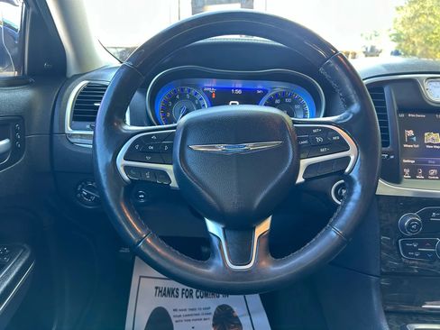 Used 2015 Chrysler 300 C image 31