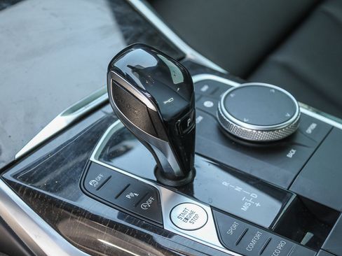 Used 2021 BMW 330i Sedan w/ Convenience Package image 21