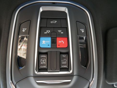 New 2025 Jeep Grand Cherokee Laredo image 46