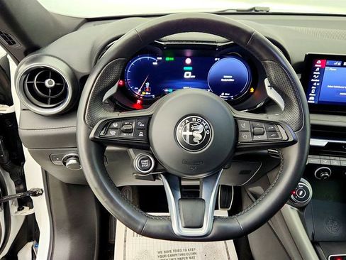 Used 2024 Alfa Romeo Tonale Veloce image 13