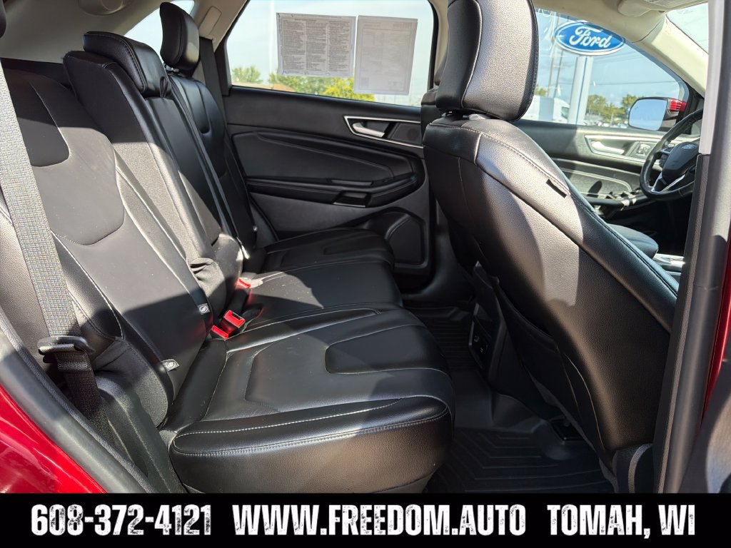 Used 2022 Ford Edge Titanium AWD/4WD image 32