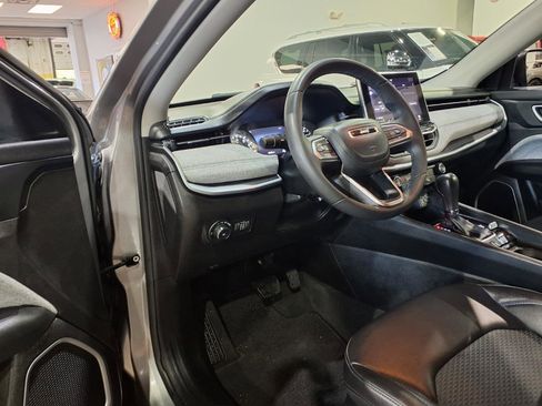 Used 2022 Jeep Compass Latitude AWD/4WD image 17