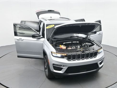 Used 2023 Jeep Grand Cherokee 4WD 4xe image 32