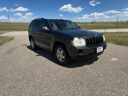 Used 2005 Jeep Grand Cherokee Laredo AWD/4WD image 7