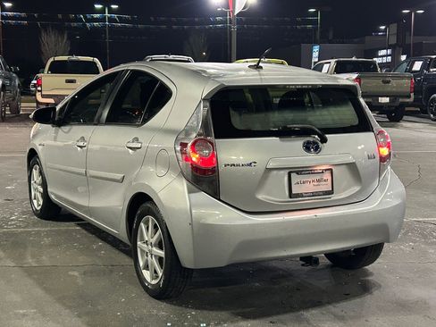 Used 2014 Toyota Prius C Three image 3