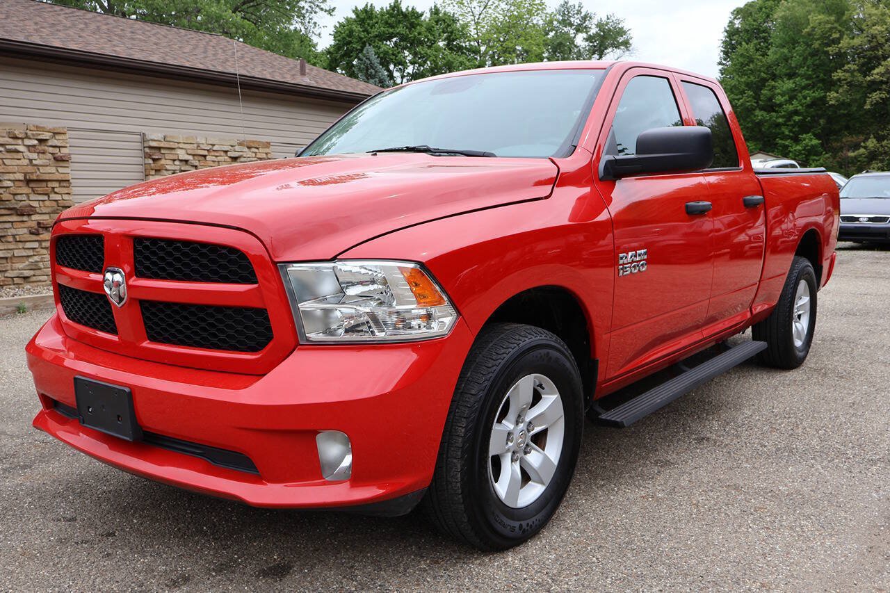 Used 2018 RAM 1500 Express AWD/4WD image 3