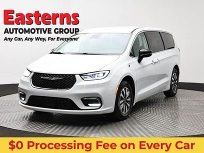 Used 2024 Chrysler Pacifica Limited
