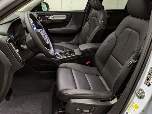 New 2026 Volvo XC40 B5 Plus w/ Protection Package Premier image 11