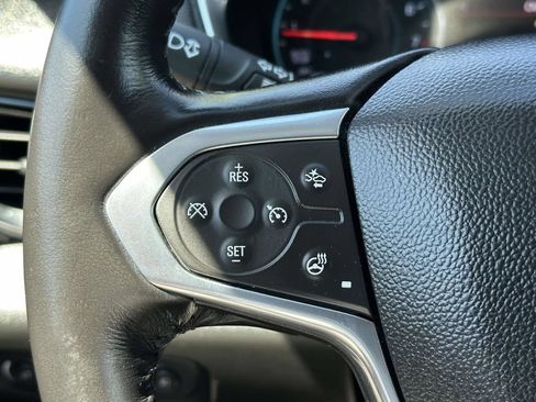 Used 2020 Chevrolet Traverse LT w/ Driver Confidence II Package AWD/4WD image 20