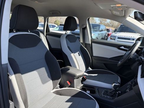 Used 2025 Volkswagen Taos S image 17