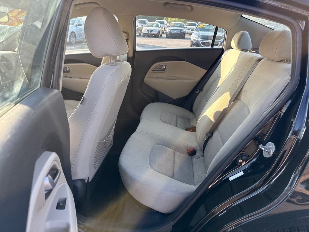 Used 2012 Kia Rio LX w/ PWR Pkg FWD image 10