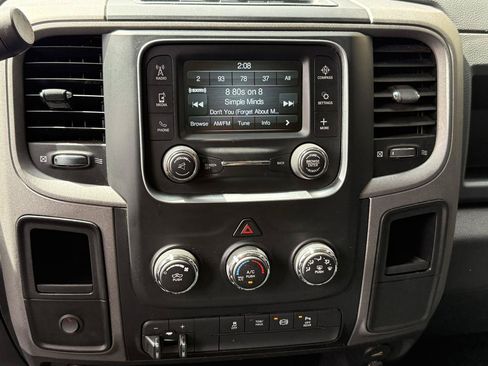 Used 2016 RAM 2500 Tradesman w/ Chrome Appearance Group AWD/4WD image 13