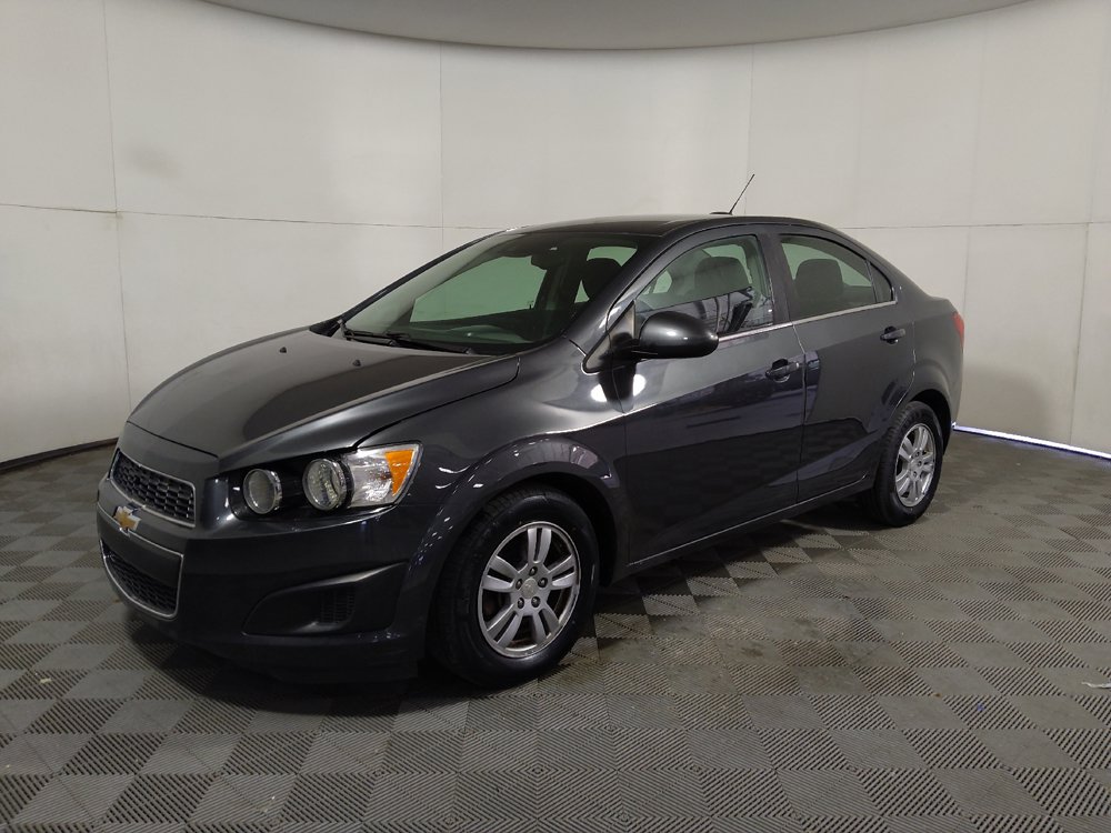 Used 2016 Chevrolet Sonic LT w/ Driver Confidence Package FWD image 2
