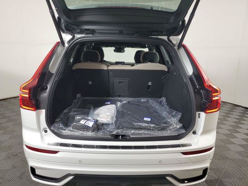Used 2026 Volvo XC60 B5 Plus w/ Protection Package Premier AWD/4WD image 9