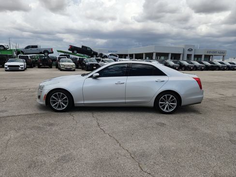 Used 2018 Cadillac CTS Luxury RWD image 4