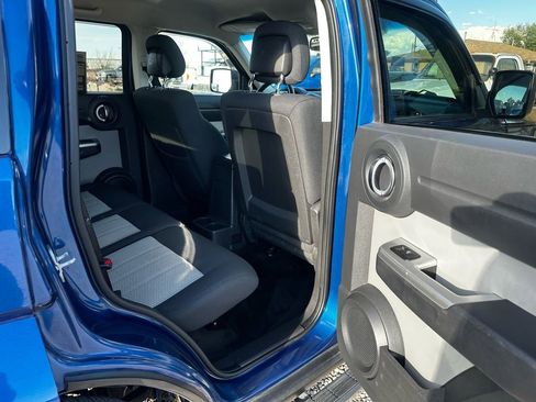 Used 2010 Dodge Nitro SXT image 19