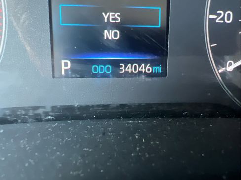 Used 2024 Toyota Corolla LE w/ LE Convenience Package image 11