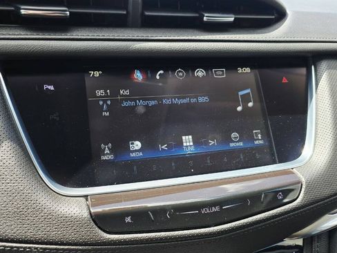 Used 2018 Cadillac XT5 Luxury AWD/4WD image 16