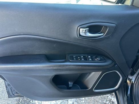 Used 2019 Jeep Compass Limited image 32