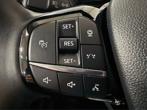 Used 2024 Ford Escape Platinum AWD/4WD image 18