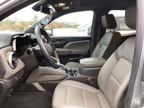 Used 2024 Chevrolet Colorado ZR2 w/ ZR2 Convenience Package III image 8