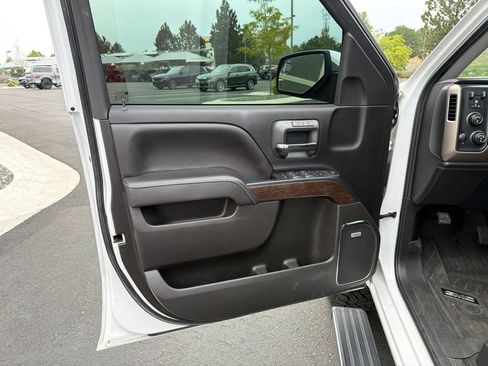 Used 2018 GMC Sierra 1500 Denali w/ Denali Ultimate Package AWD/4WD image 9