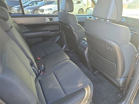 Used 2024 Hyundai Santa Fe SE image 11