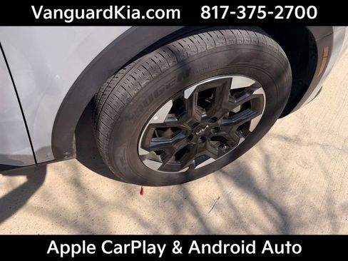 Certified 2025 Kia Sorento S image 11