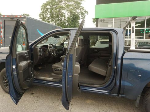 Used 2022 Chevrolet Silverado 1500 LT AWD/4WD image 9