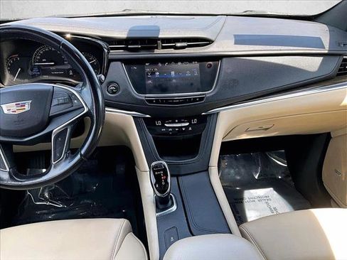 Used 2018 Cadillac XT5 FWD w/ LPO, Wheel Lock Package image 8